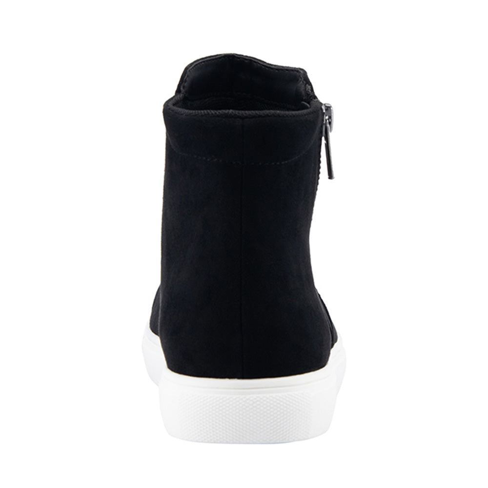 Izod boots 2025